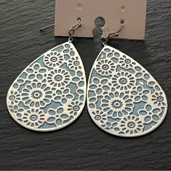 Boho Teardrop Dangle Statement Earrings Blue Silver Floral Print NWOT - Picture 2 of 10